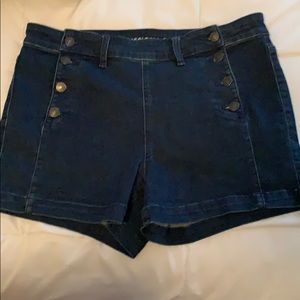 stretchy denim AE shorts